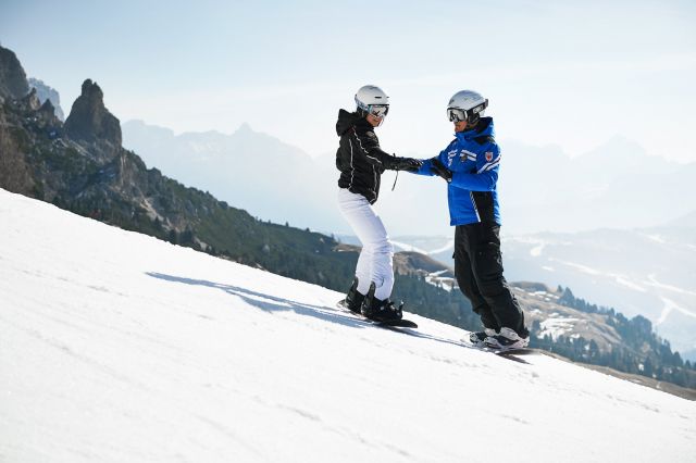 Snowboardkurse in San Cassiano in Alta Badia Bild: Snowboardkurse