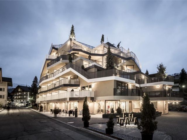 Image: Hotel Tofana Explorer's Home