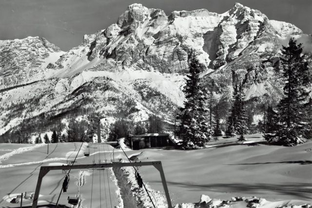 Image: the first Ski School in San Cassiano